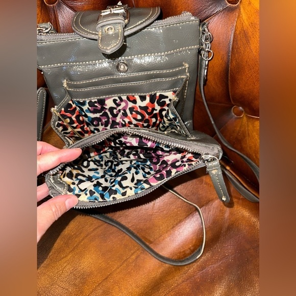 Nine West Gray Faux Leather Crossbody Bag Buckle Detail Multi-Pocket Boho Purse - Picture 8 of 10